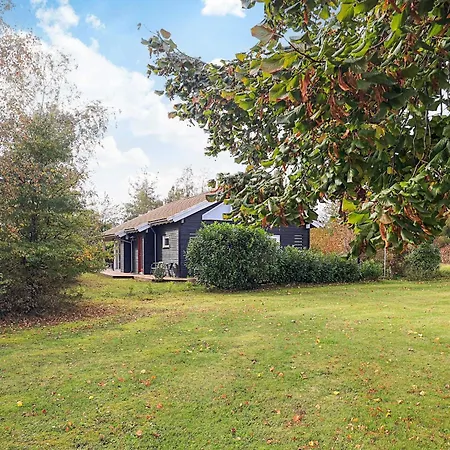 4 Star In Vaeggerlose Boto By